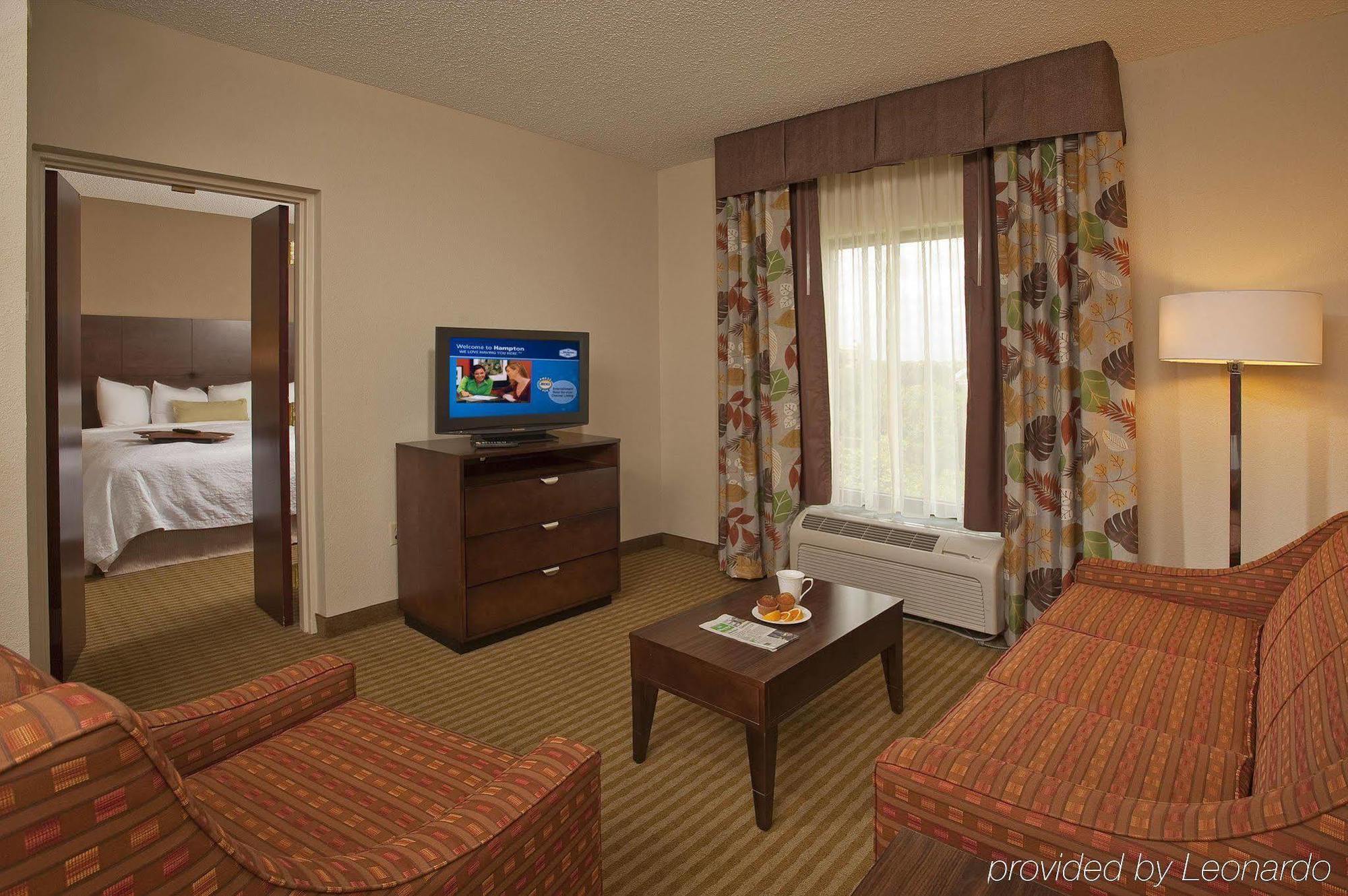 Hampton Inn & Suites Boynton Beach Room photo